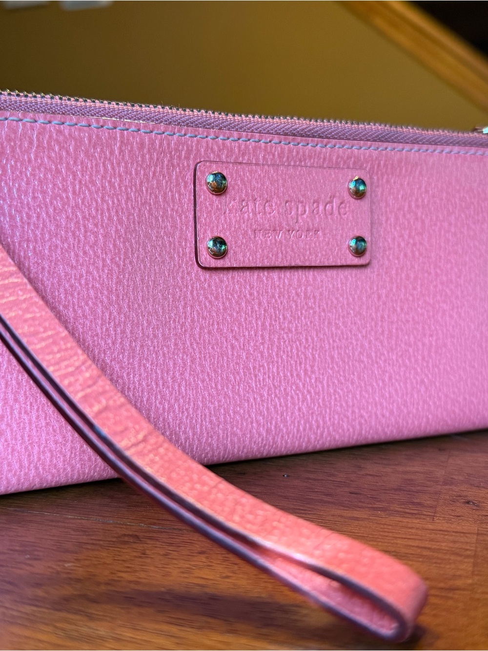 Kate Spade NWOT Pink Pebbled Leather Wristlet Clutch 9” by 4” PRISTINE - Picture 3 of 10